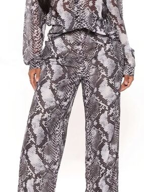 Fashion Nova Gray & Black Snake-Print Wide Leg Pants